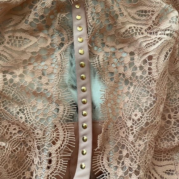 Victoria’s Secret Very Sexy Plunge Bra 34C Panty M NWT 🆕 Lingerie Set 🩷🩷 - Picture 14 of 17